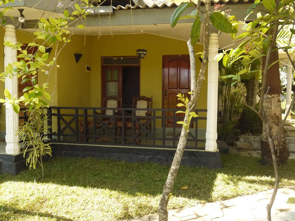 Traveller'S Home Hotel Тиссамахарама Номер фото