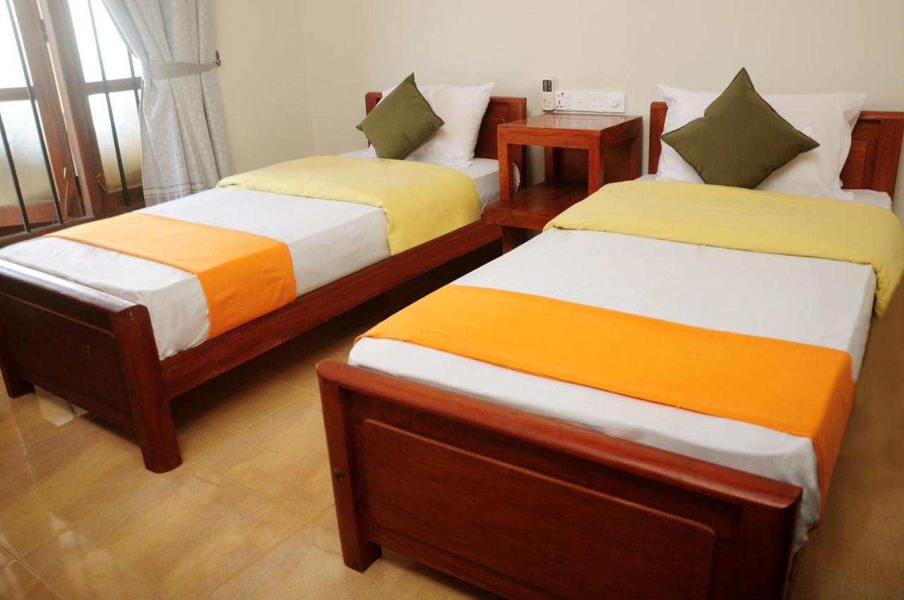 Traveller'S Home Hotel Тиссамахарама Экстерьер фото