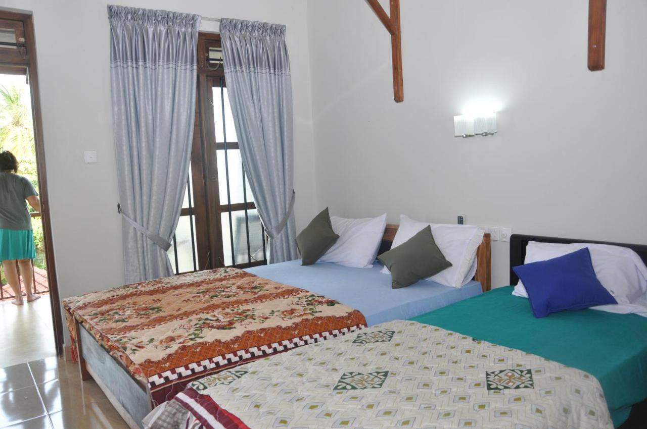Traveller'S Home Hotel Тиссамахарама Номер фото